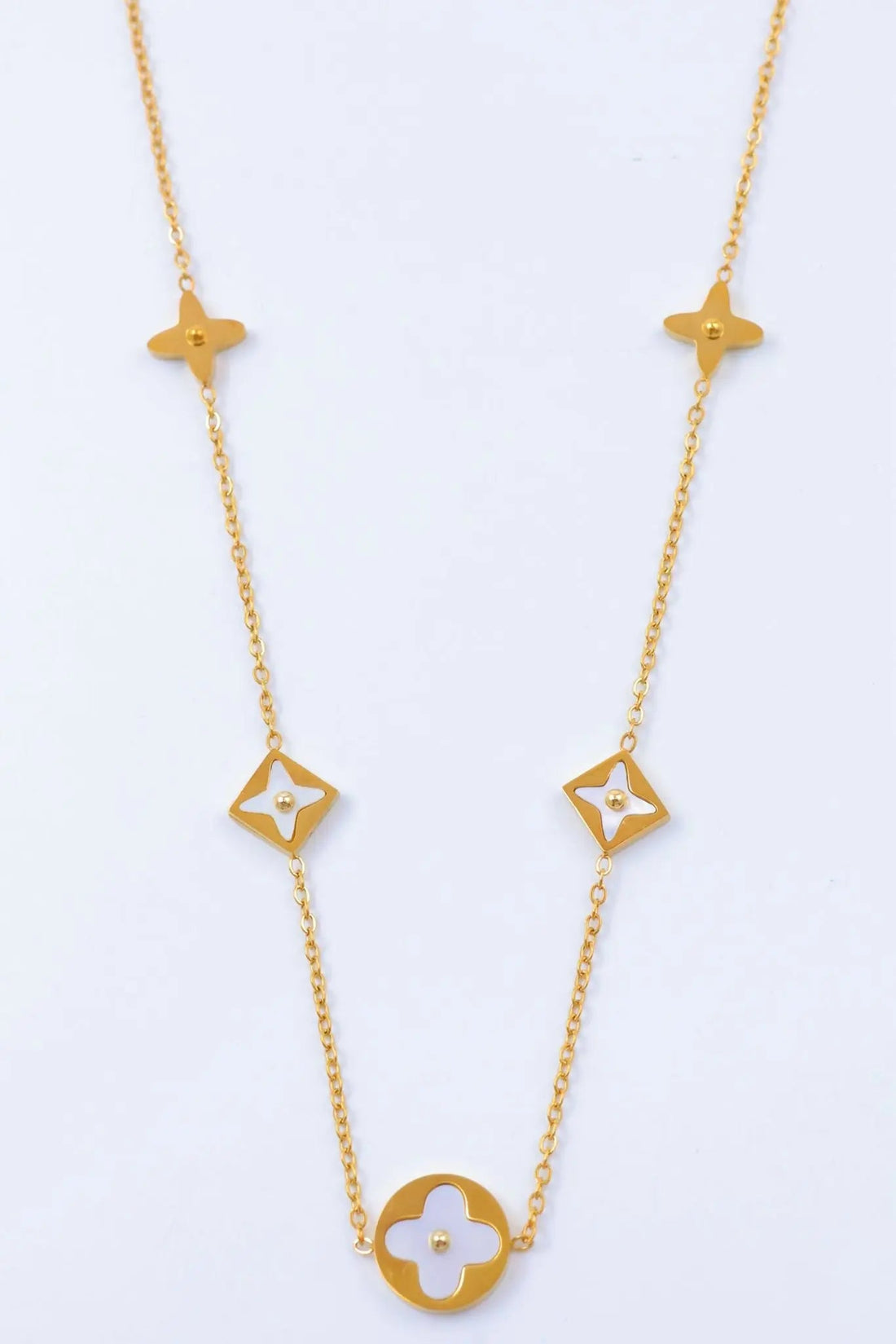 Collier fleur en acier inoxydable doré et argenté, alternative à l'argent 925 - Bijouinox Paris
