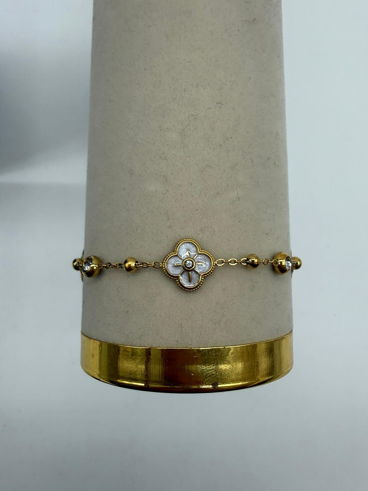 Parure Fleur Cristal en acier inoxydable doré - détail fleur et cristaux